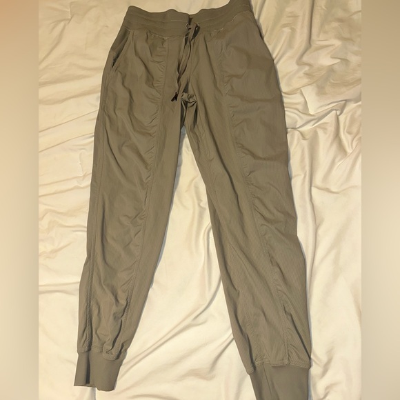 Lululemon Athletica Dance Studio Joggers *Full Length - Picture 1 of 4